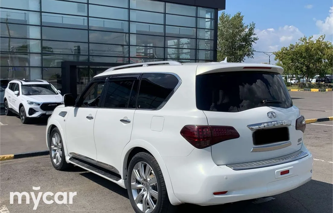 Infiniti QX56 2011