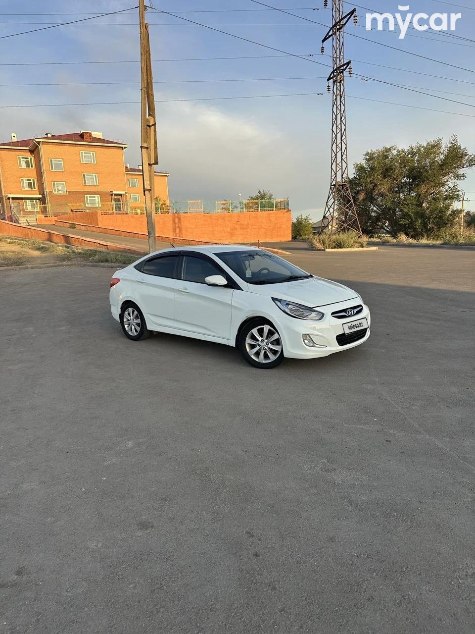 Hyundai Accent 2013