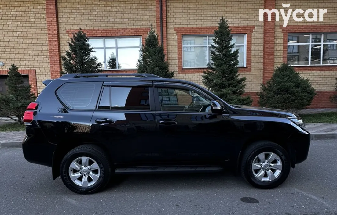 Toyota Land Cruiser Prado 2023