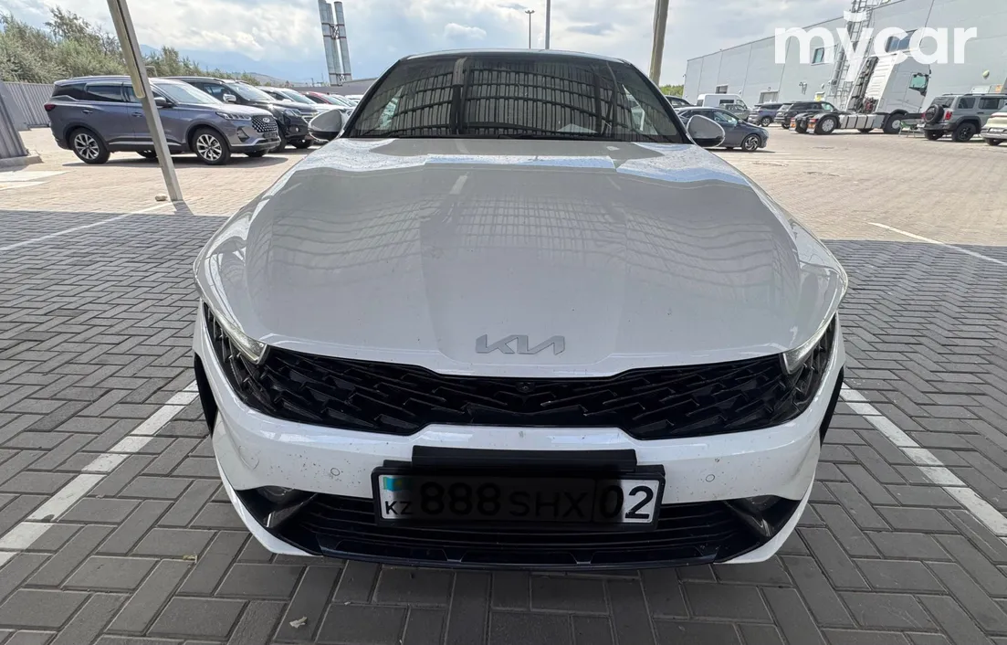 Kia K5 2025