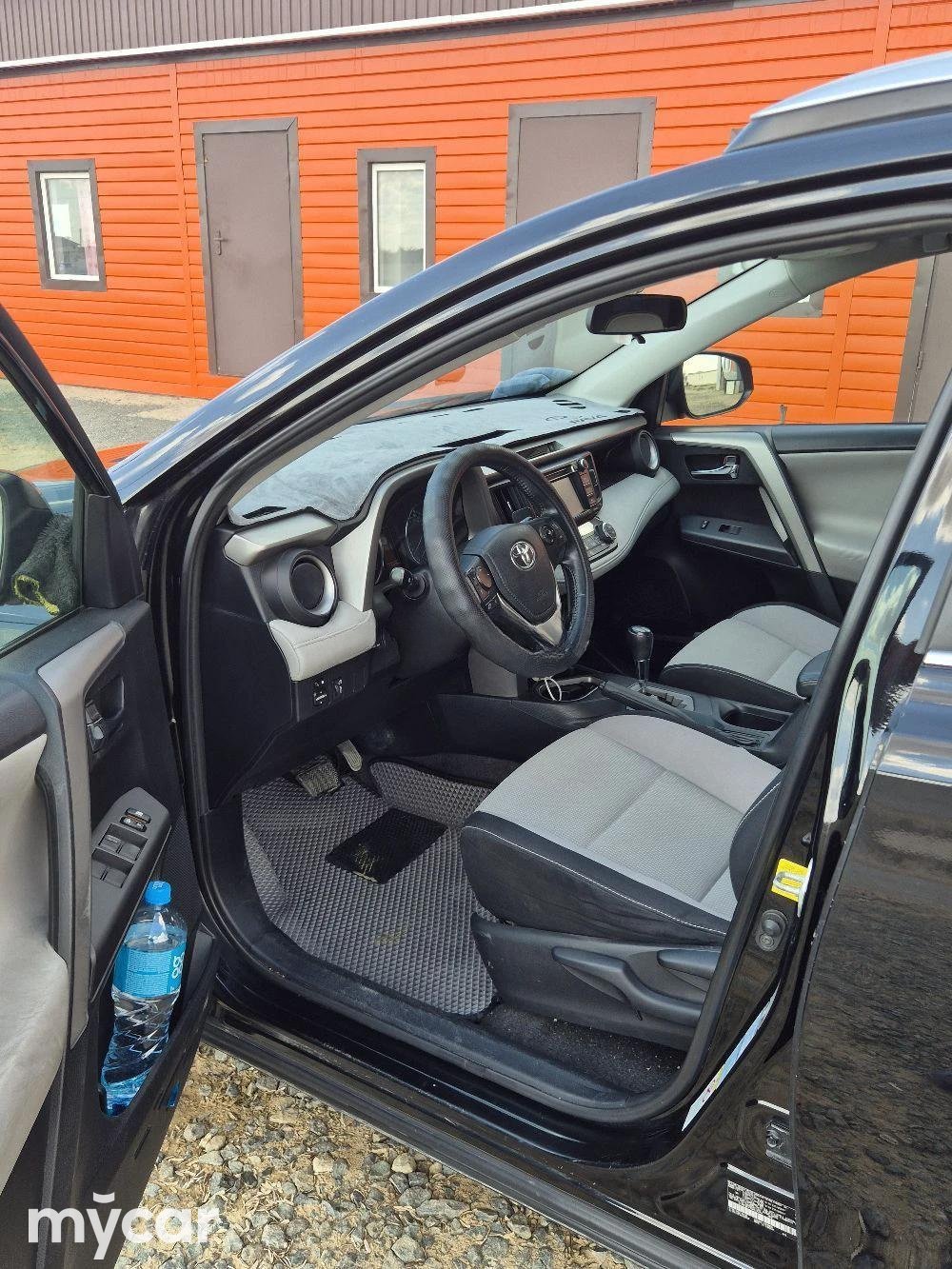 Toyota RAV4 2016