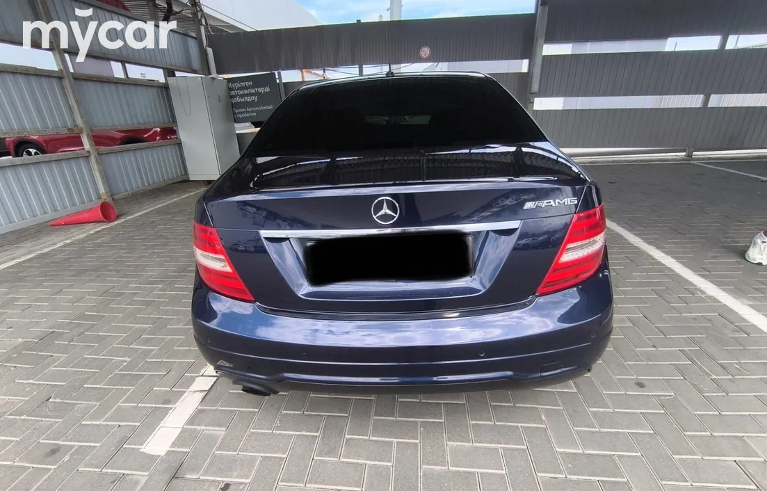 Mercedes-Benz C-Класс 2011