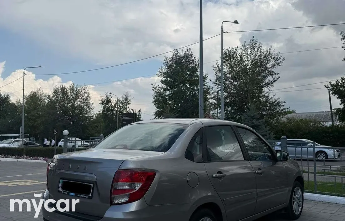 LADA Granta 2022