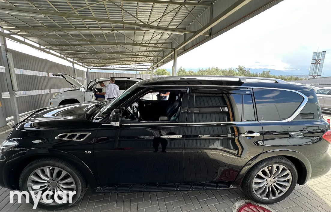 Infiniti QX80 2014
