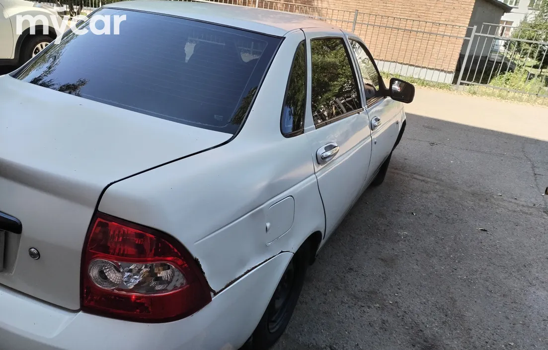 LADA Priora 2011