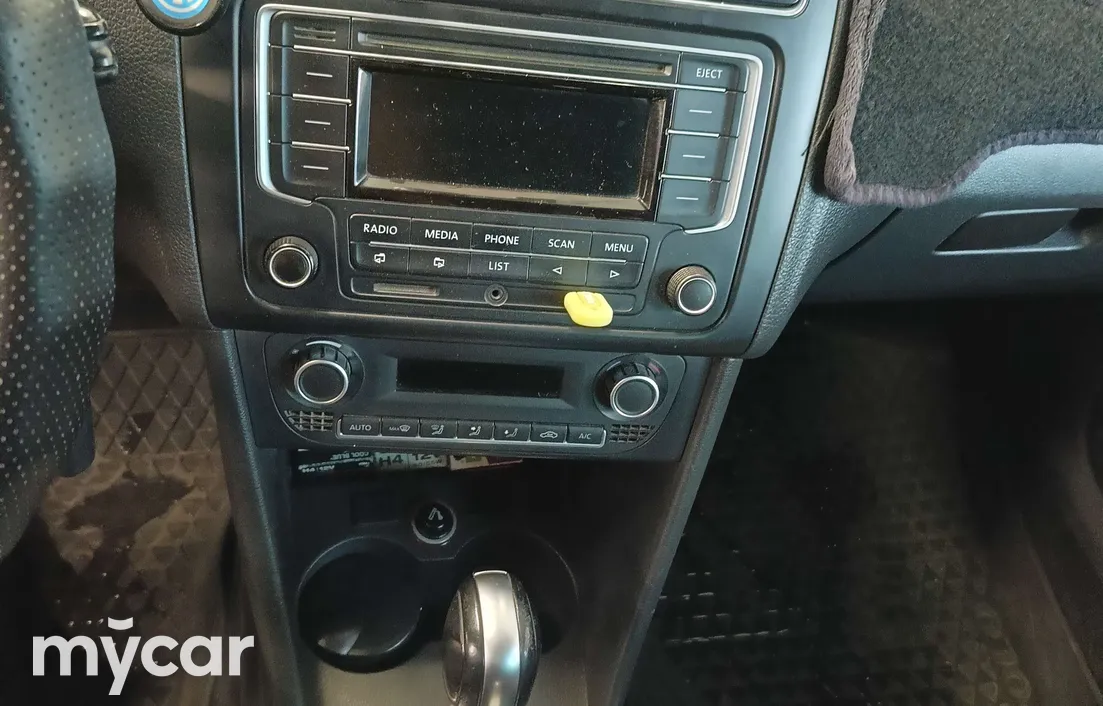 Volkswagen Polo 2015