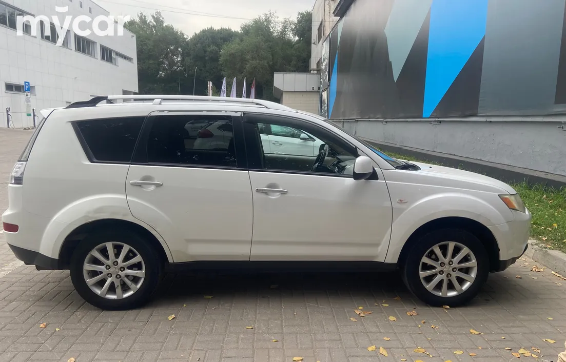 Mitsubishi Outlander 2008