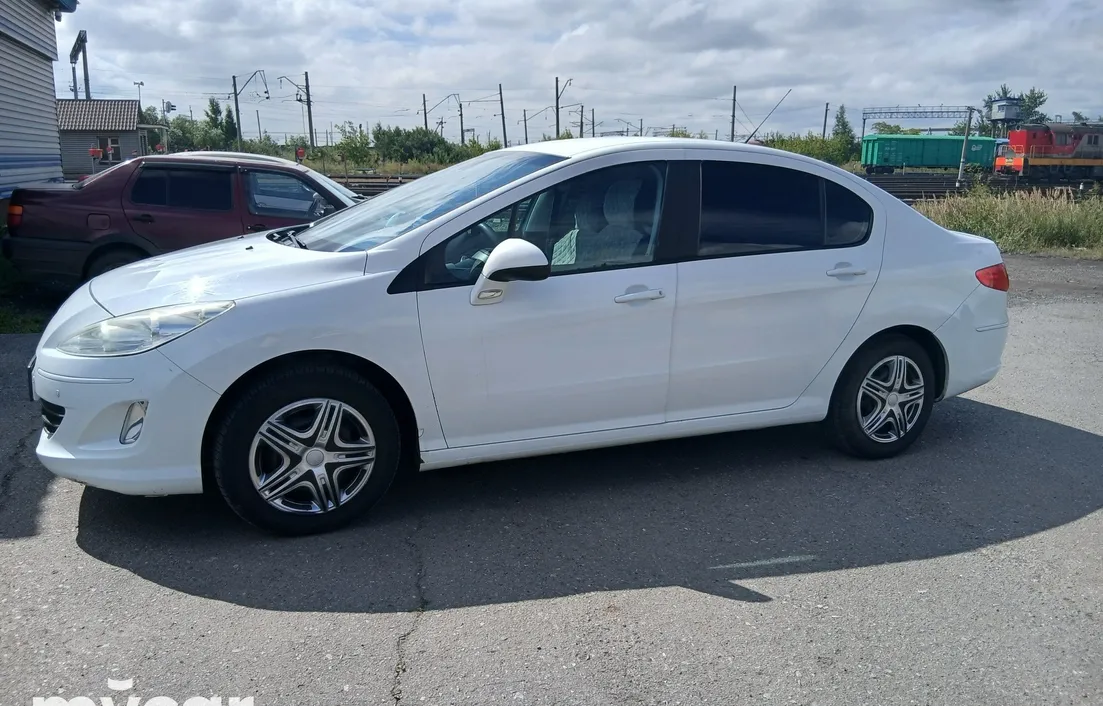 Peugeot 408 2012