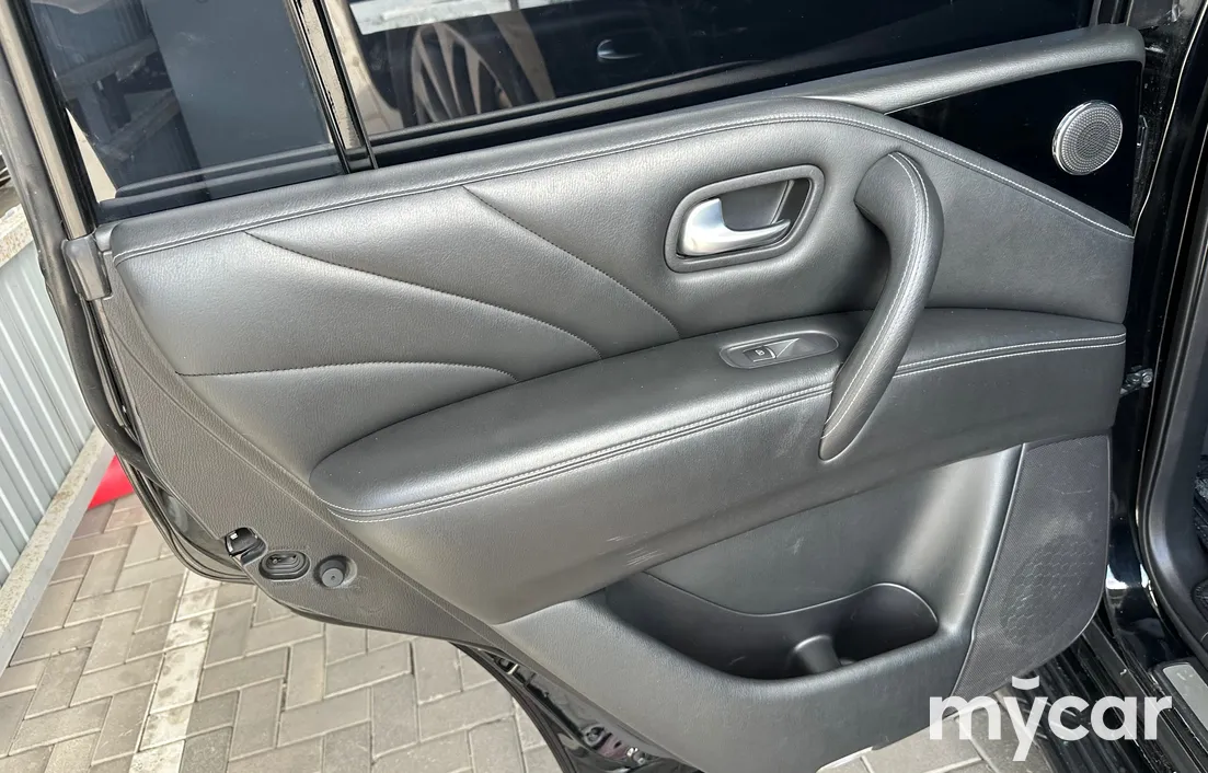 Infiniti QX80 2014