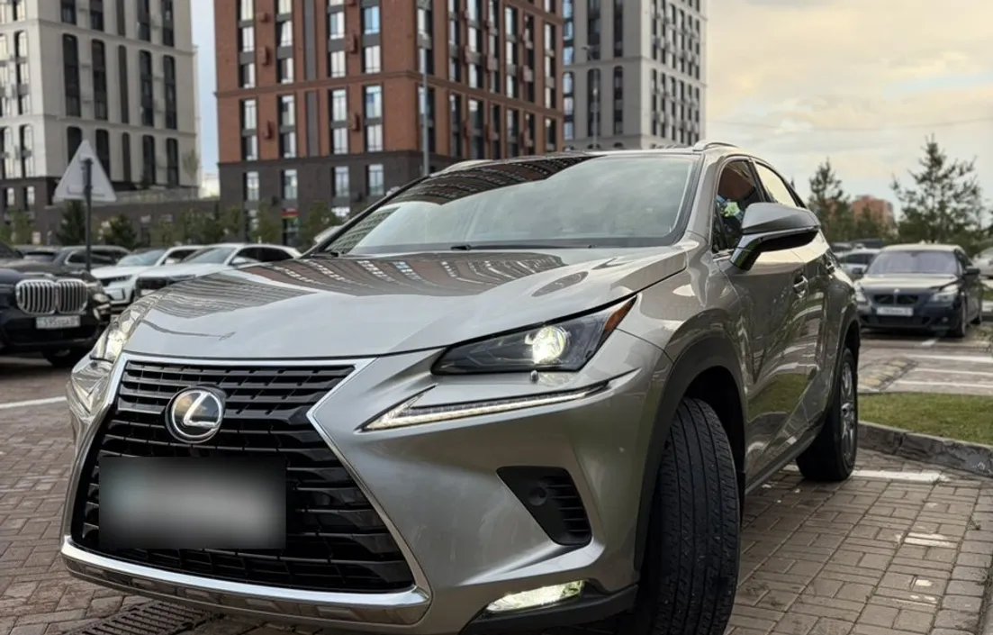 Lexus NX 2021