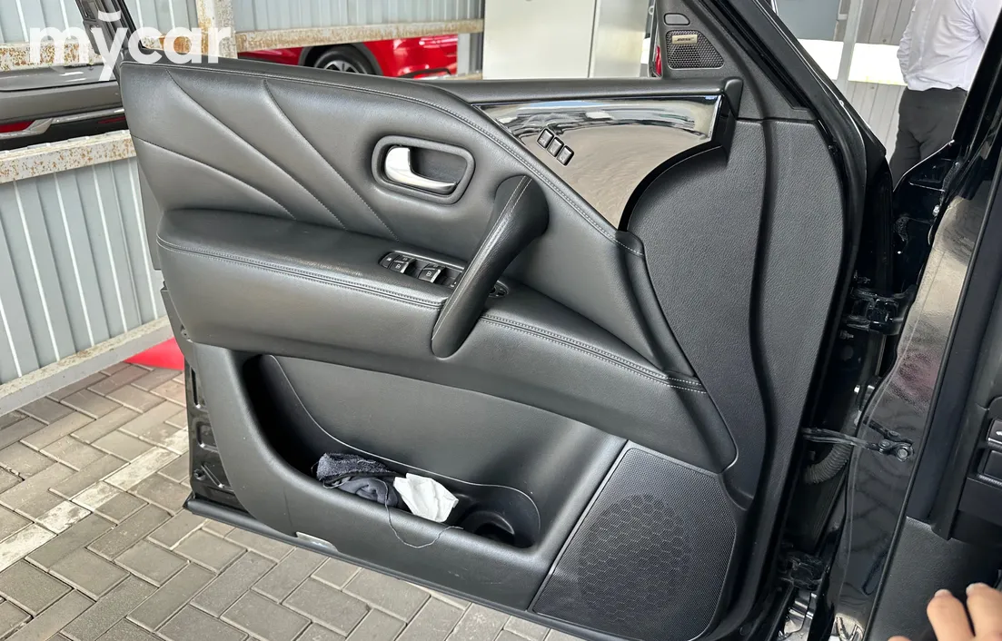 Infiniti QX80 2014
