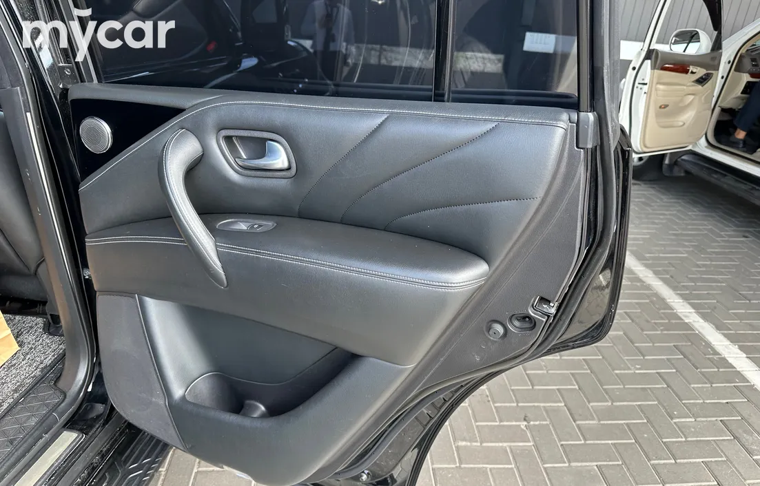 Infiniti QX80 2014