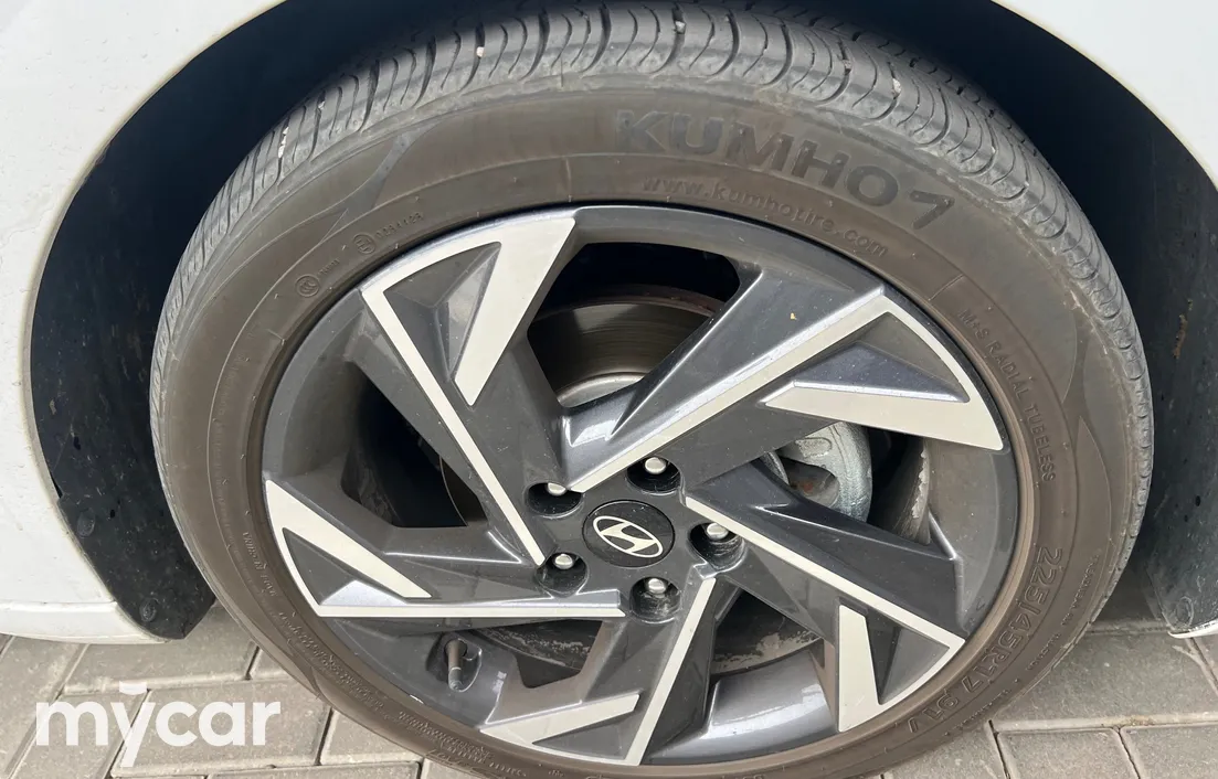 Hyundai Elantra 2023