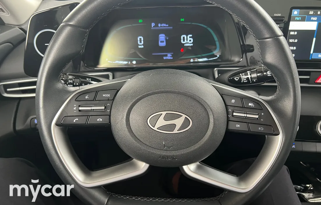 Hyundai Elantra 2023