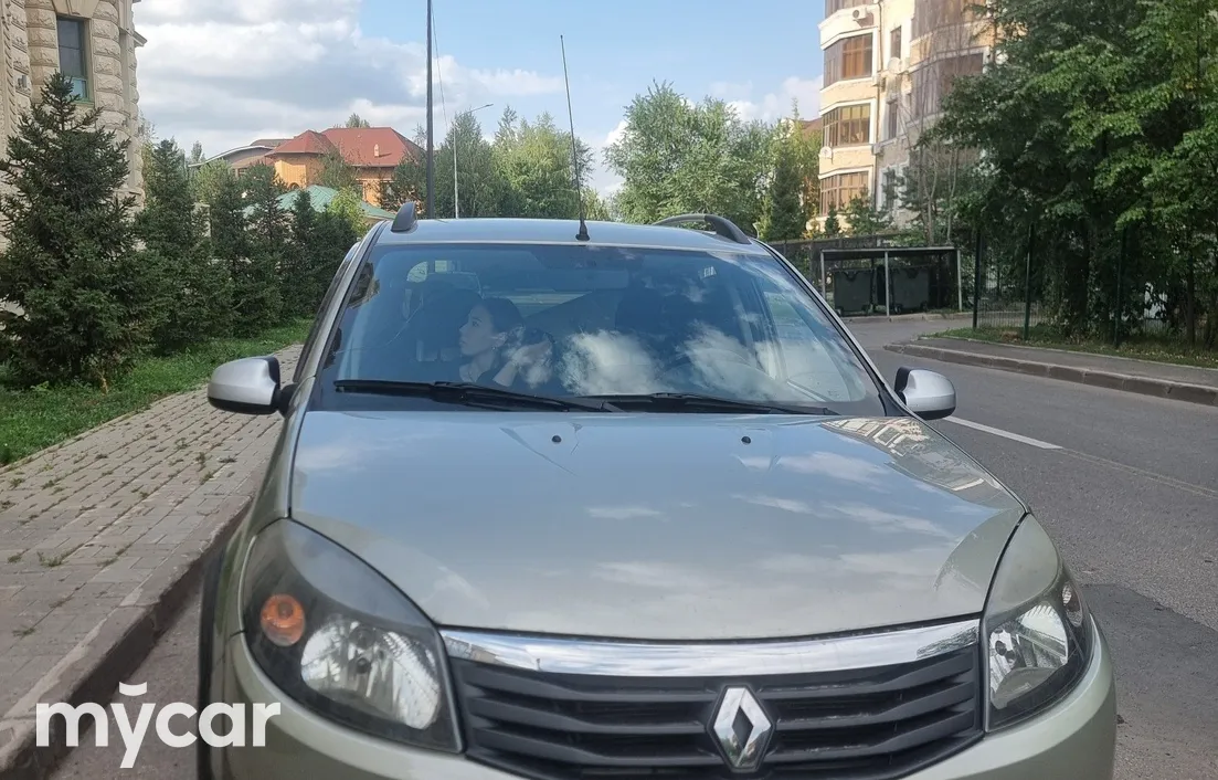 Renault Sandero 2014