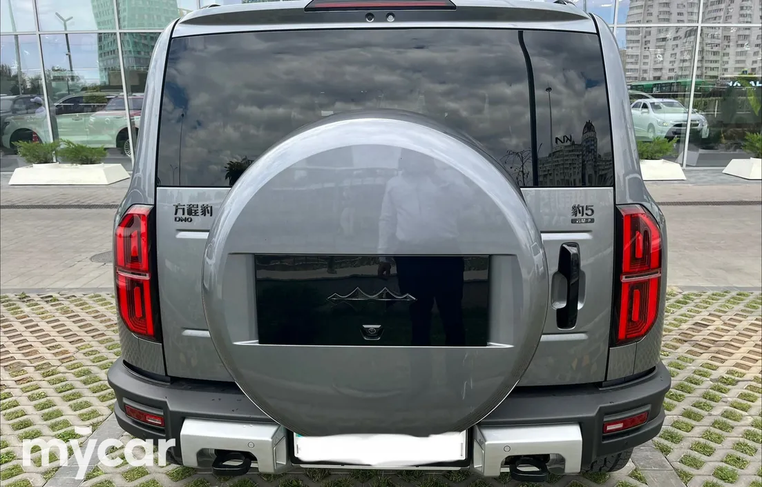 BYD FangChengBao Leopard 5 2024