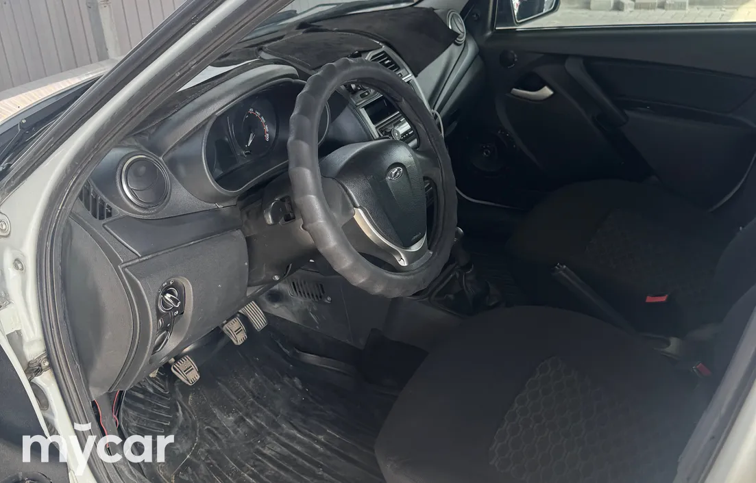 LADA Granta 2019