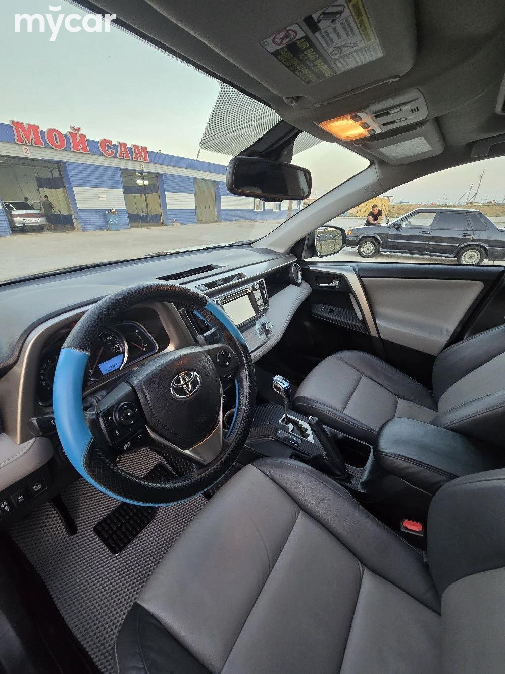 Toyota RAV4 2014
