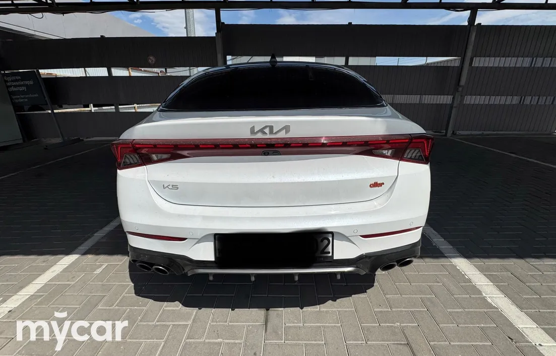 Kia K5 2025