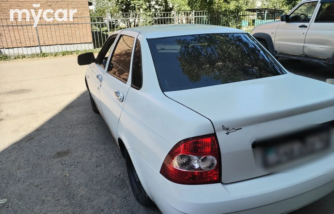 LADA Priora 2011