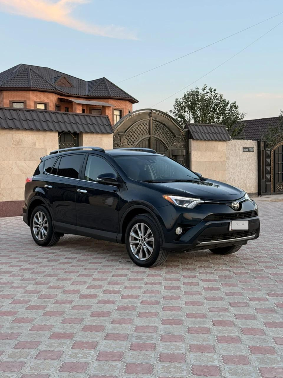 Toyota RAV4 2018