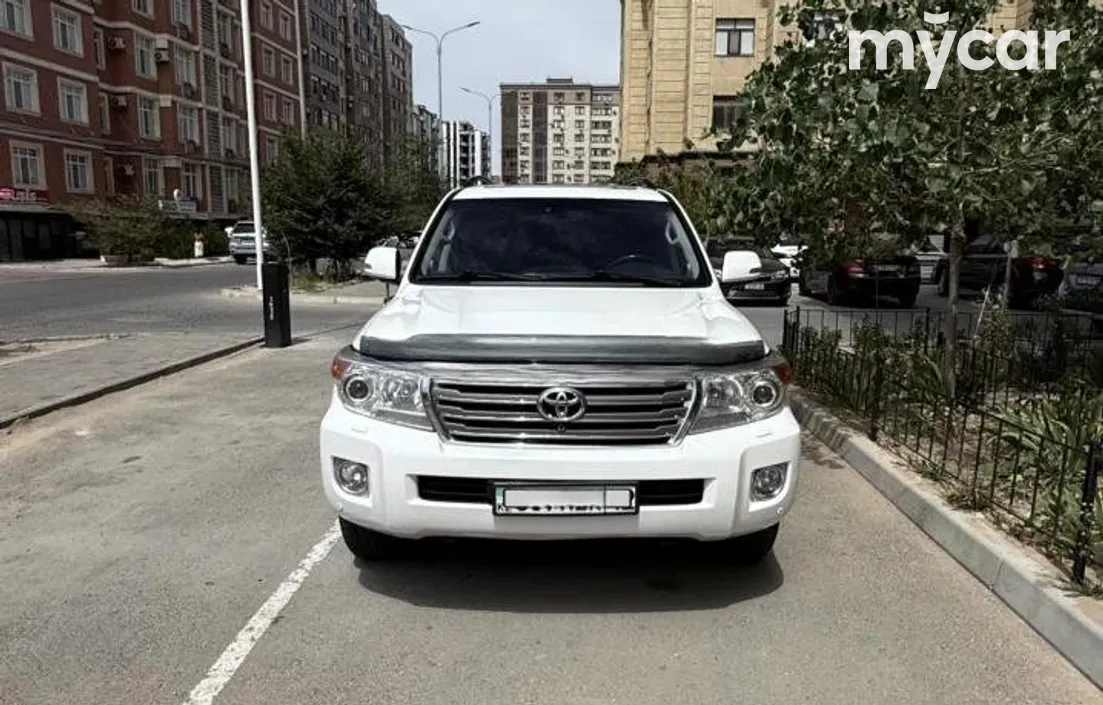 Toyota Land Cruiser 2012