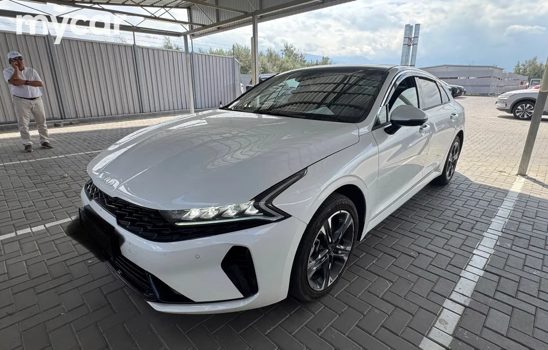 Kia K5 2025