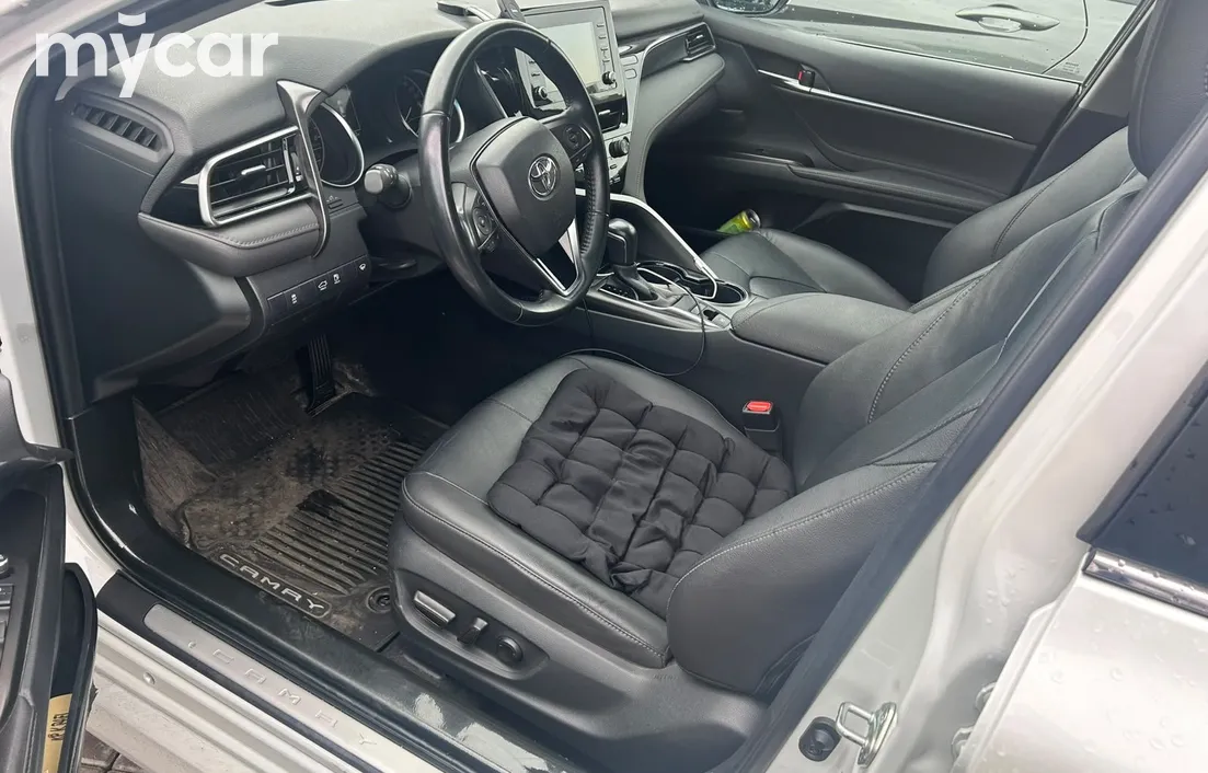 Toyota Camry 2021