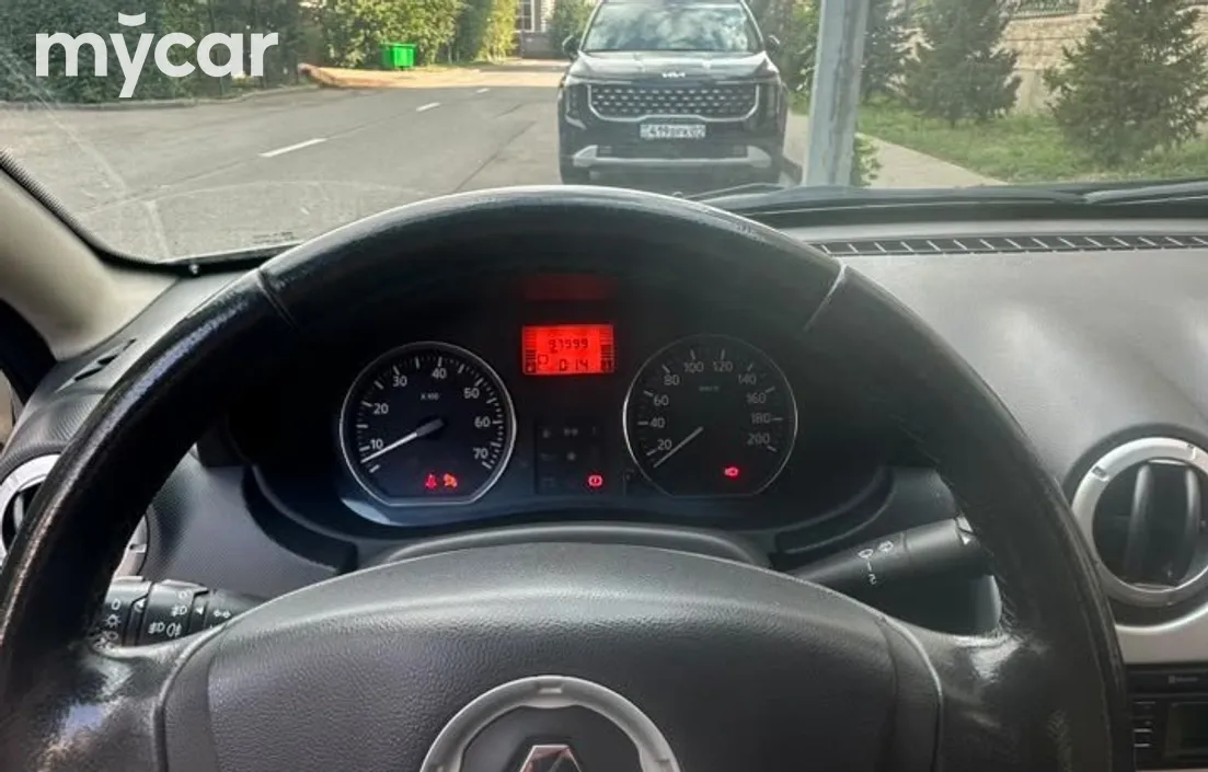 Renault Sandero 2014
