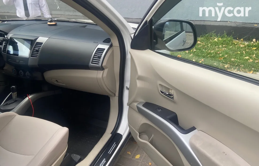 Mitsubishi Outlander 2008