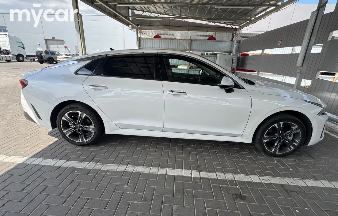 Kia K5 2025