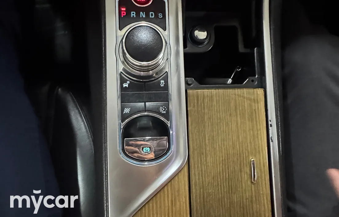 Jaguar XF 2013