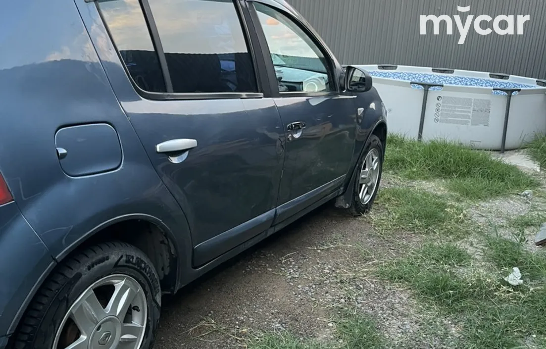 Renault Sandero 2012