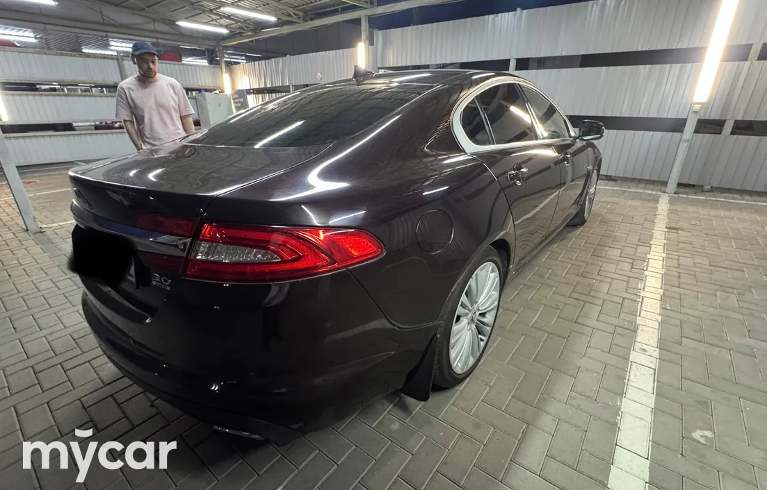 Jaguar XF 2013