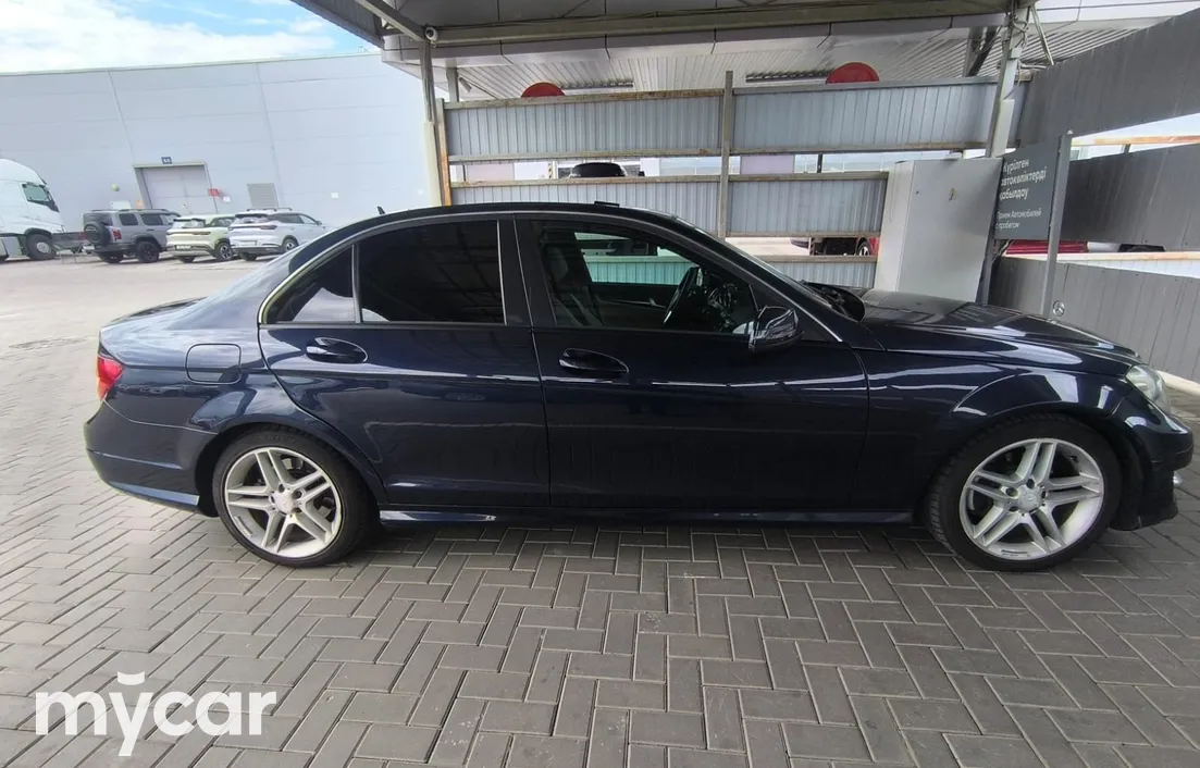Mercedes-Benz C-Класс 2011