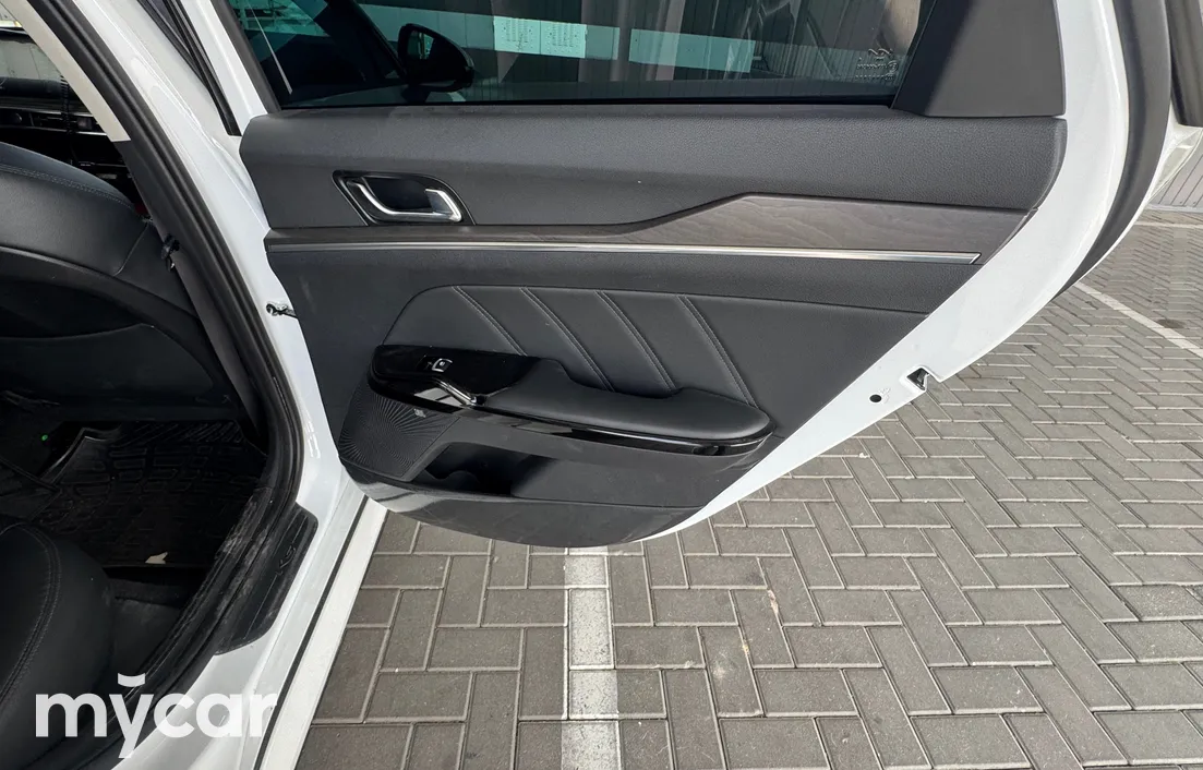 Kia K5 2025
