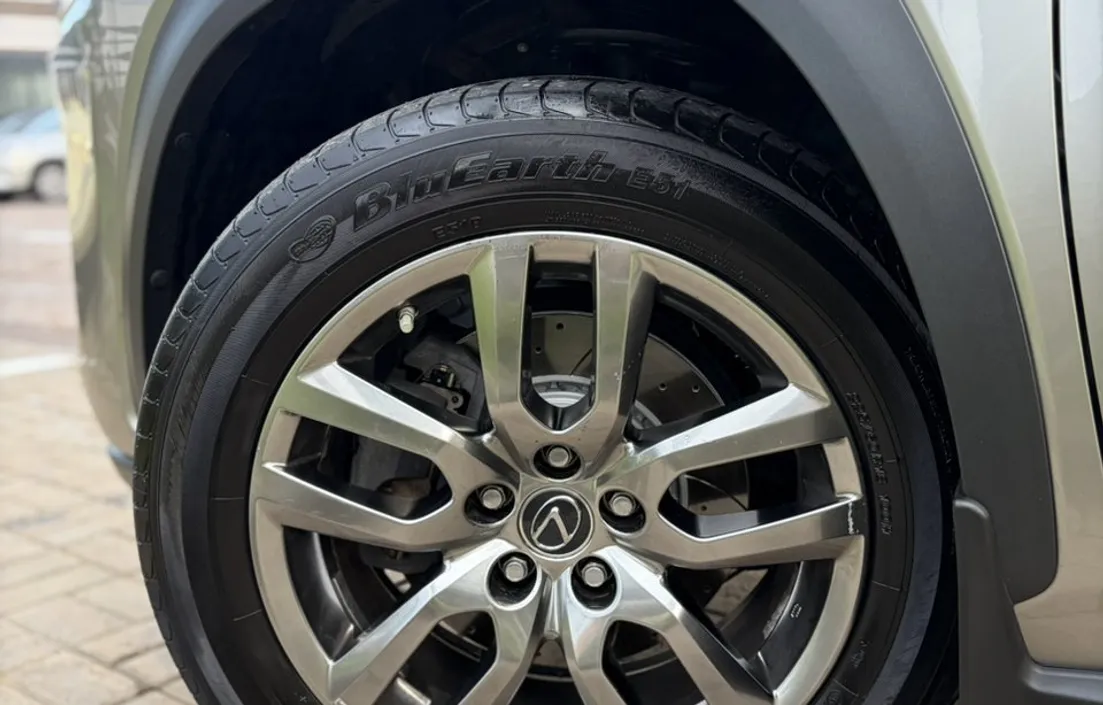 Lexus NX 2021