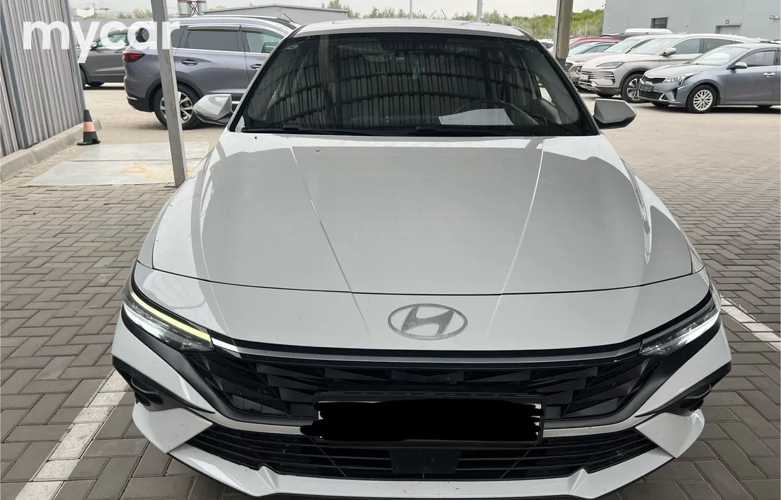 Hyundai Elantra 2023