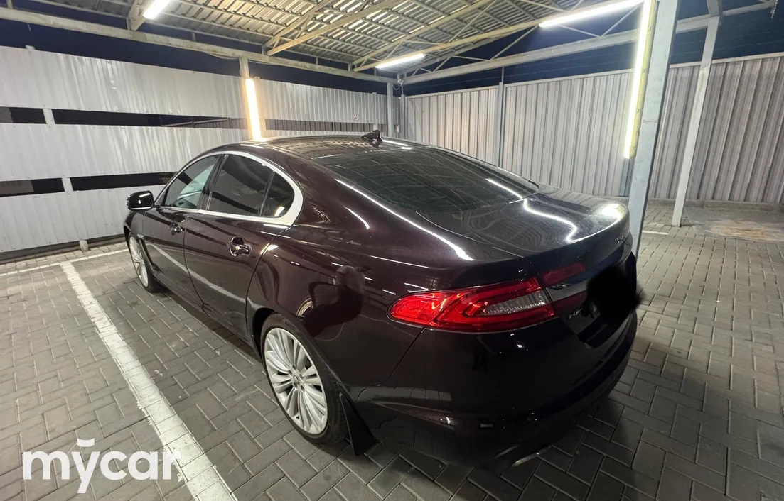 Jaguar XF 2013