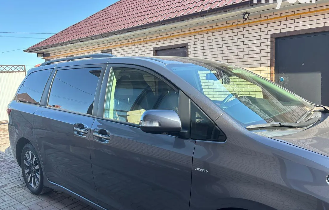 Toyota Sienna 2020