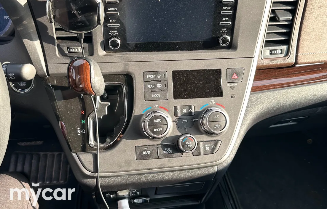 Toyota Sienna 2020