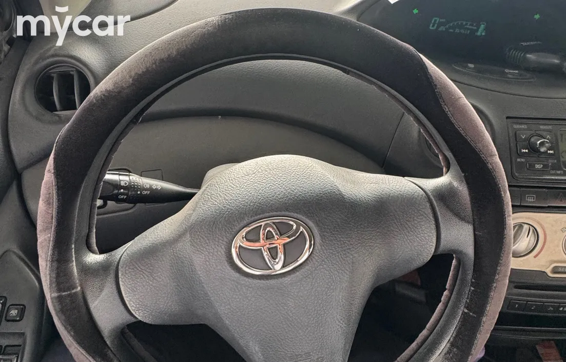 Toyota Yaris 2004
