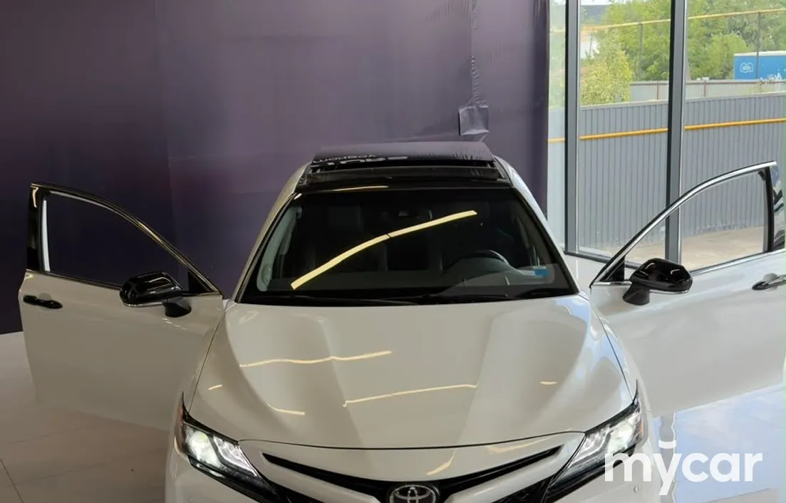 Toyota Camry 2019