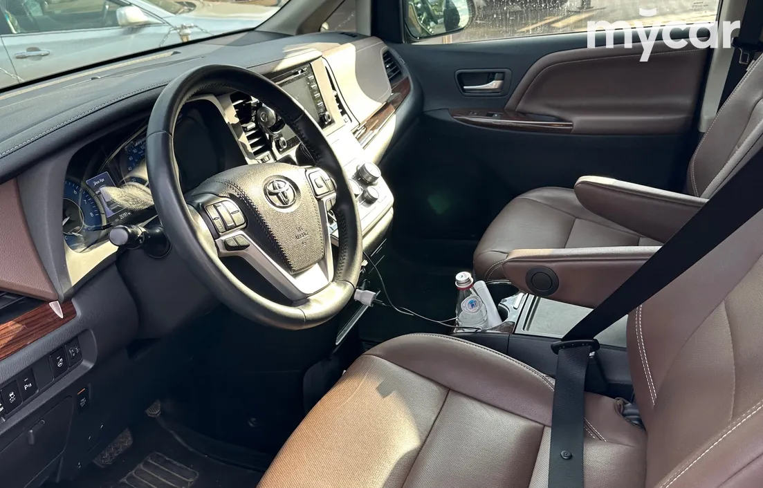 Toyota Sienna 2020