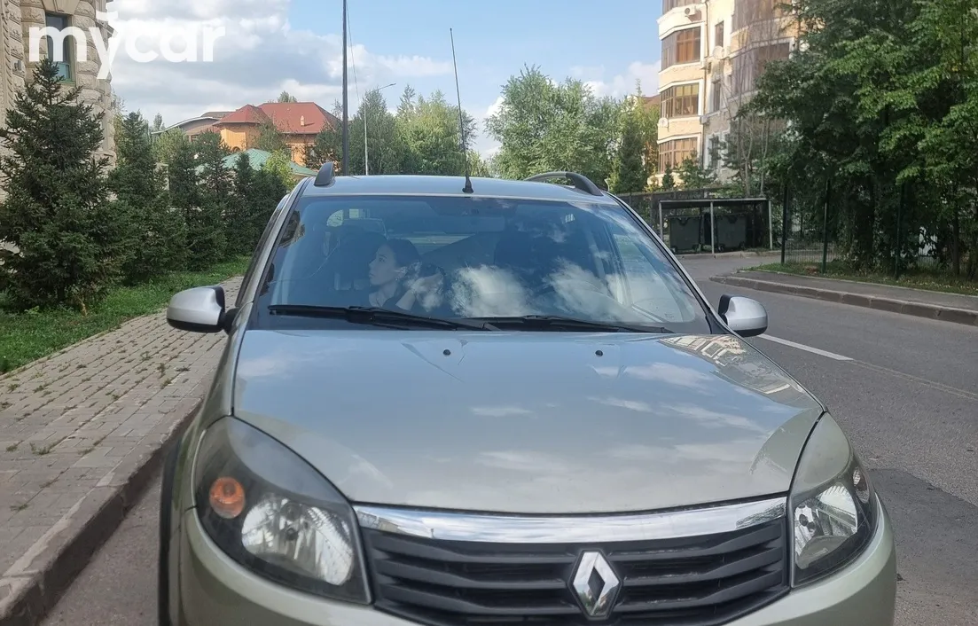 Renault Sandero 2014