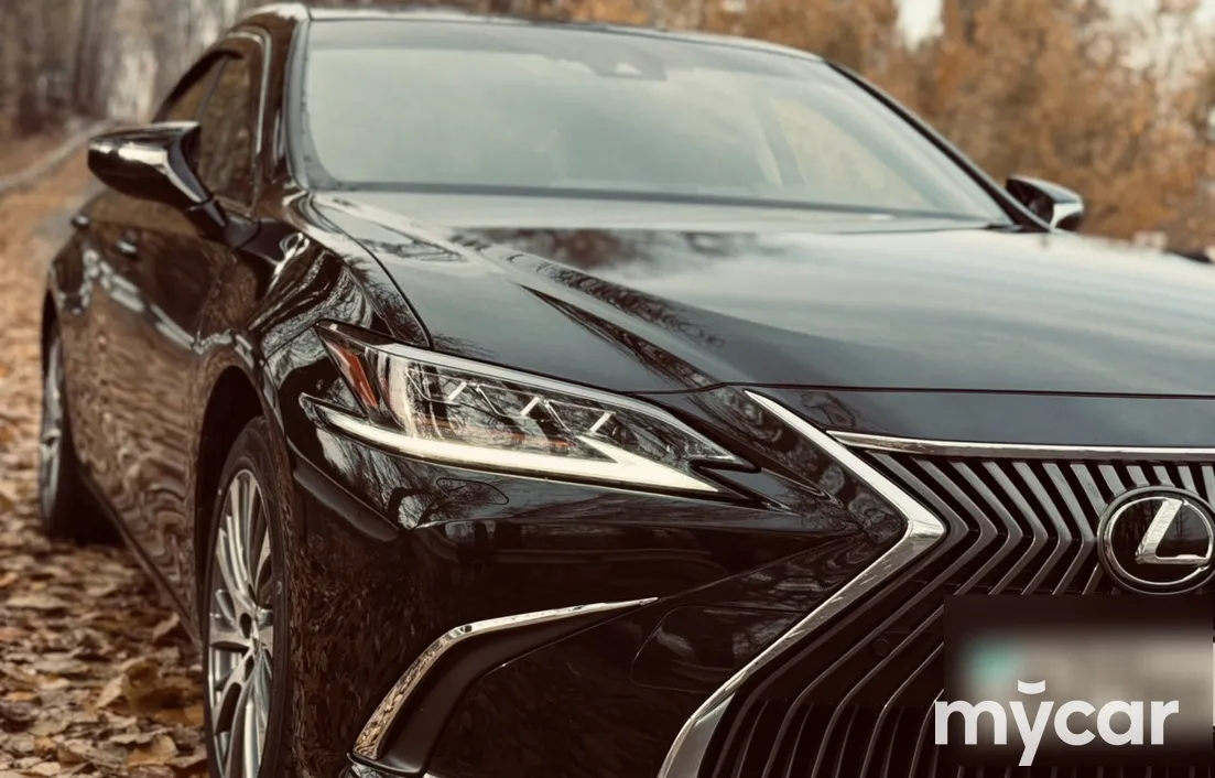 Lexus ES 2020