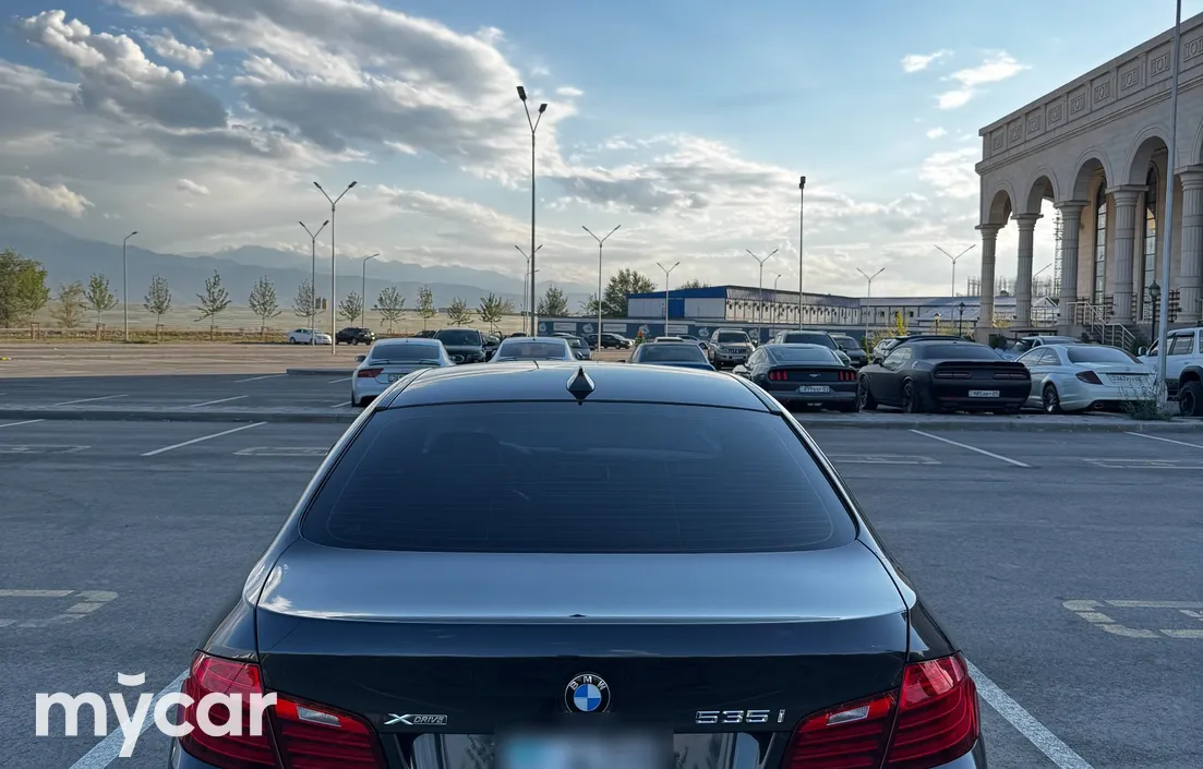 BMW 5 серия 2015