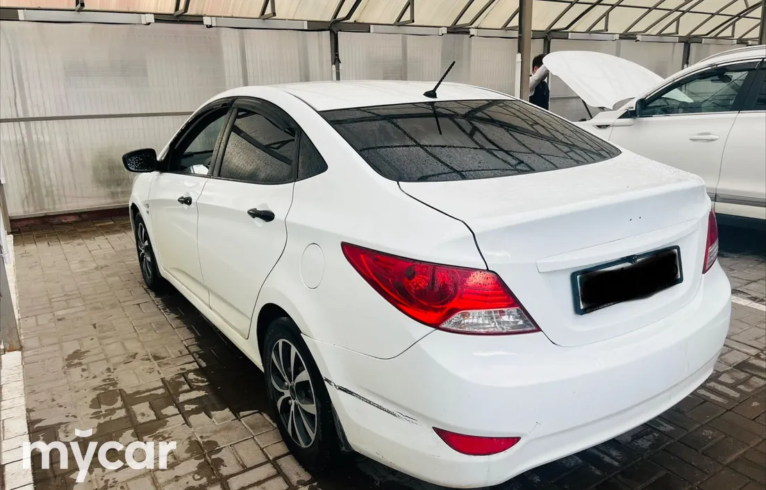 Hyundai Accent 2014