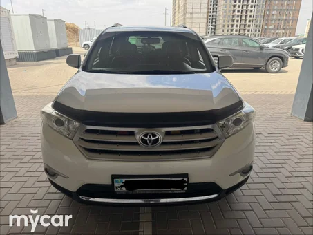 фото Toyota Highlander Новая за 14000000 тенге