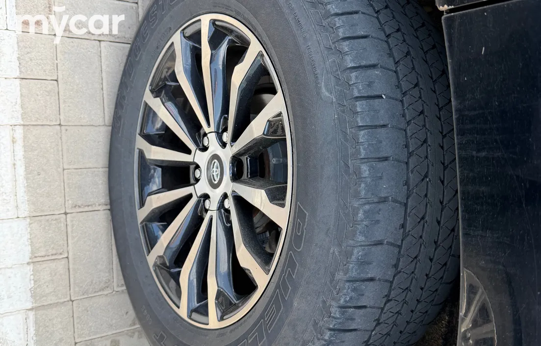 Toyota Land Cruiser Prado 2011